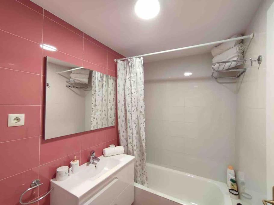Exclusivo Apartamento Con Aparcamiento Gratuito Laredo Kültér fotó